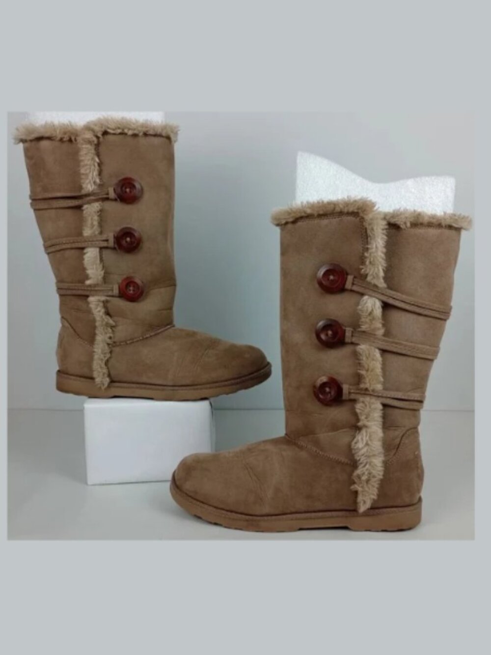 Makalu Blinda Womens 9.5M Faux Fur Lined‎ Button Accent Tan Suede Snow Boots